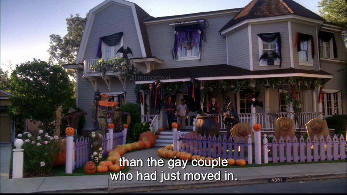 OreshaBlu's tweet image. It’s HALLOWEEN SEASON BITCH