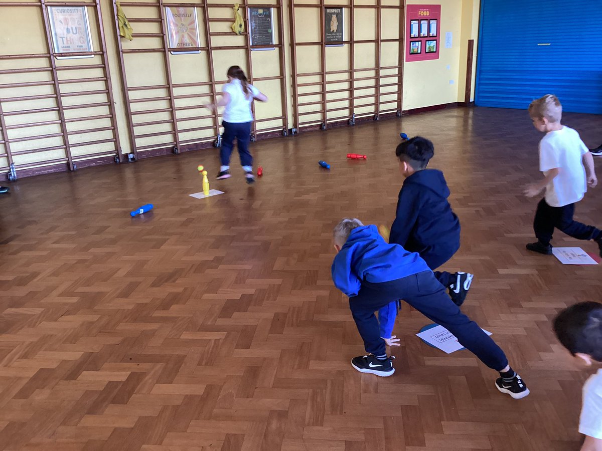 RavensdalePS's tweet photo. Year 2 have been learning about healthy diets for meal times and then showing off their speed and accuracy when playing games in our One Body One Life lessons. We all burnt off a lot of energy today! #RPSY2 #RPSPSHE #RPSPE https://t.co/9lXWyunFDb