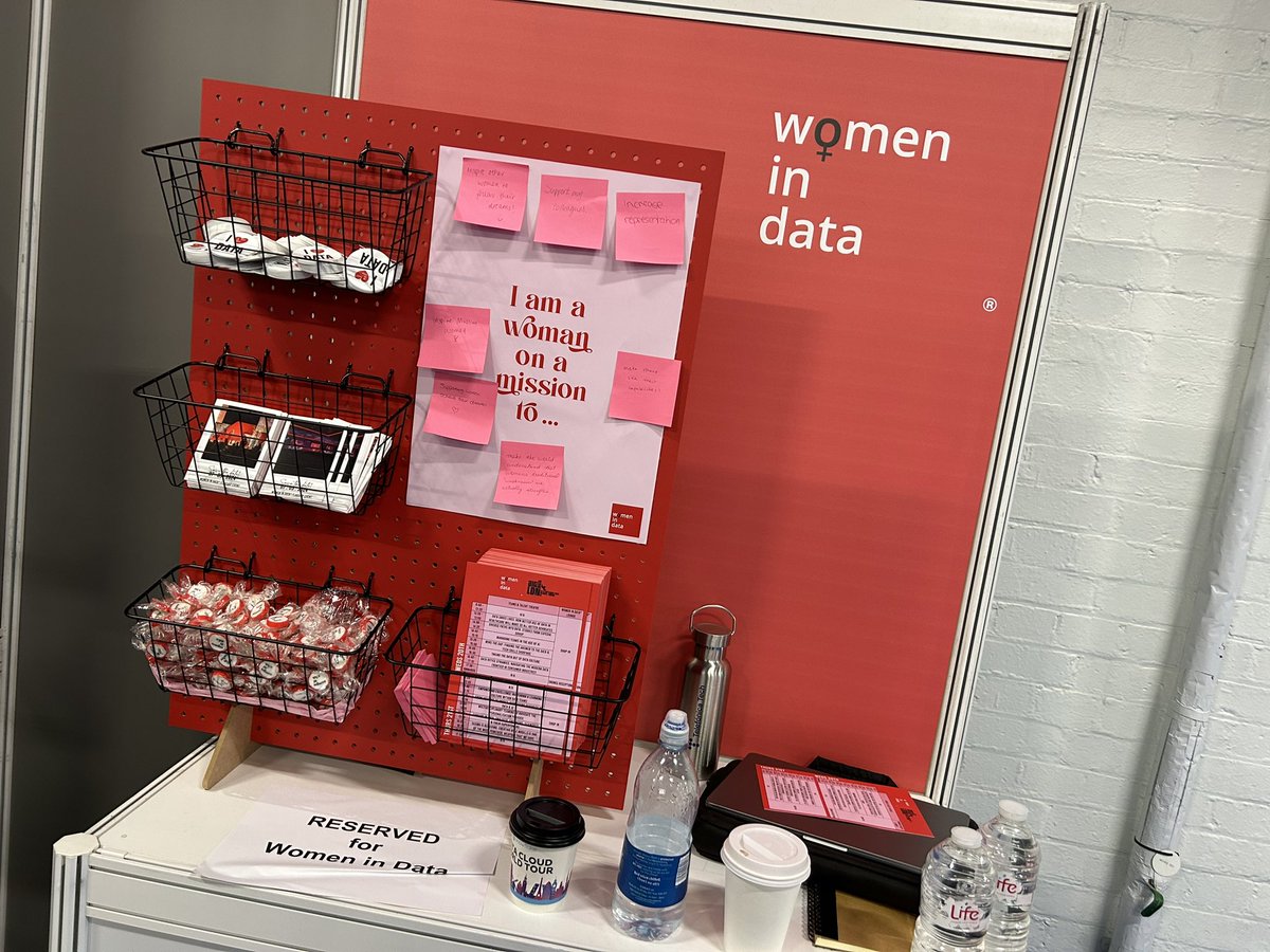 Cindi Howson (@biscorecard) on Twitter photo Great panel at <a href="/BigData_LDN/">Big Data LDN - 24/25 Sept 25</a> w <a href="/Women_In_Data/">Women in Data®</a> on data literacy, AI ethics, innovation
✅ decision makers need to be data literate
✅ tech gets all the budget for innovation esp in public sector so vendors must partner in biz & IT
✅must crest learning culture #BigDataLDN Great panel at <a href="/BigData_LDN/">Big Data LDN - 24/25 Sept 25</a> w <a href="/Women_In_Data/">Women in Data®</a> on data literacy, AI ethics, innovation
✅ decision makers need to be data literate
✅ tech gets all the budget for innovation esp in public sector so vendors must partner in biz & IT
✅must crest learning culture #BigDataLDN