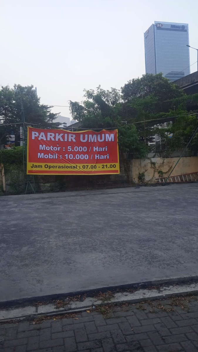 Wah tempat parkir baru nih, di Jl. Prof. DR. Satrio, pas banget tempatnya di Viva Futsal. Yuk dicoba..!!
#parkirumum #parkirmotor #parkirmobil #menarastandardchartered #MRTJakartaBendunganHilir.