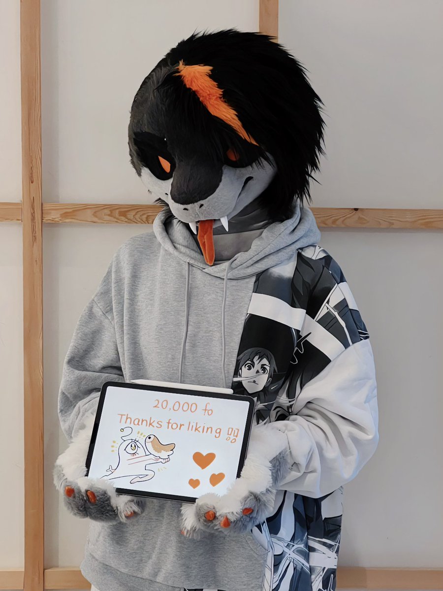 fishmimi_'s tweet photo. Thank you for 20000 follows! This means a lot to me!
💛🧡
I’m doing a tail raffle, winner will get a pair of tail of his/her/its fursona  for free!
🧡💛
Like + RT + follow, and comment with your fursona ref pic to join, I will choose one from comments below!
#Fursuit #furry https://t.co/cutSO77nb5