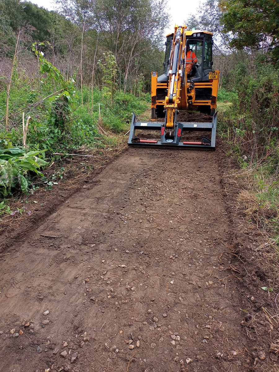 GreenwaysProj's tweet photo. Preparations well underway for the next phase of river path improvements at Sproughton Nature Reserve for @IpswichGov . @BaberghSuffolk @SproughtonPc #rivergipping #pathwork #footpath #volunteers https://t.co/ij4pJ9IZTO
