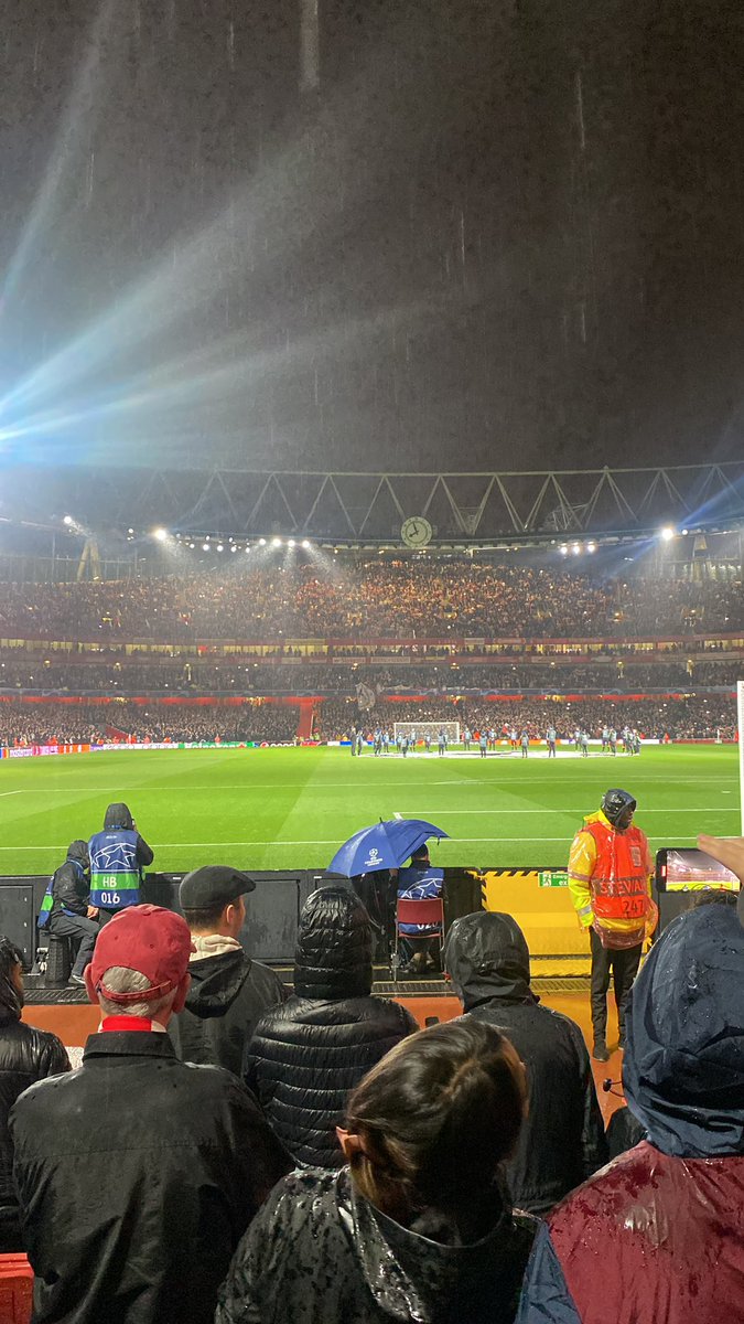 TheHalenders's tweet photo. We are back 🔴☔️⚽️ #ChampionsLeague https://t.co/k0POFLGLeh