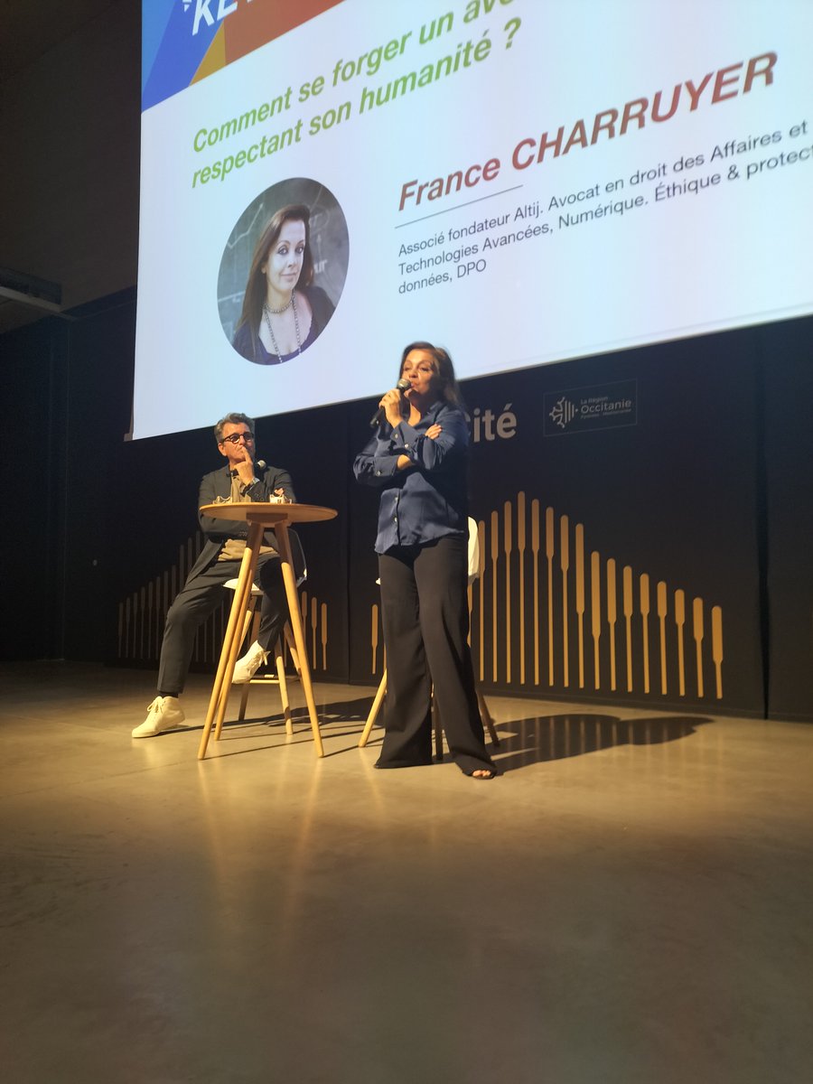 Comment se forger un avenir avec l’#IA tout en respectant son #humanité ? Face aux dangers de la gouvernance algorithmique, <a href="/charruyerfrance/">Maître France Charruyer</a> appelle la jeune génération à redonner du sens à notre #consentement, détourné de sa fonction première par notre servilité consumériste.