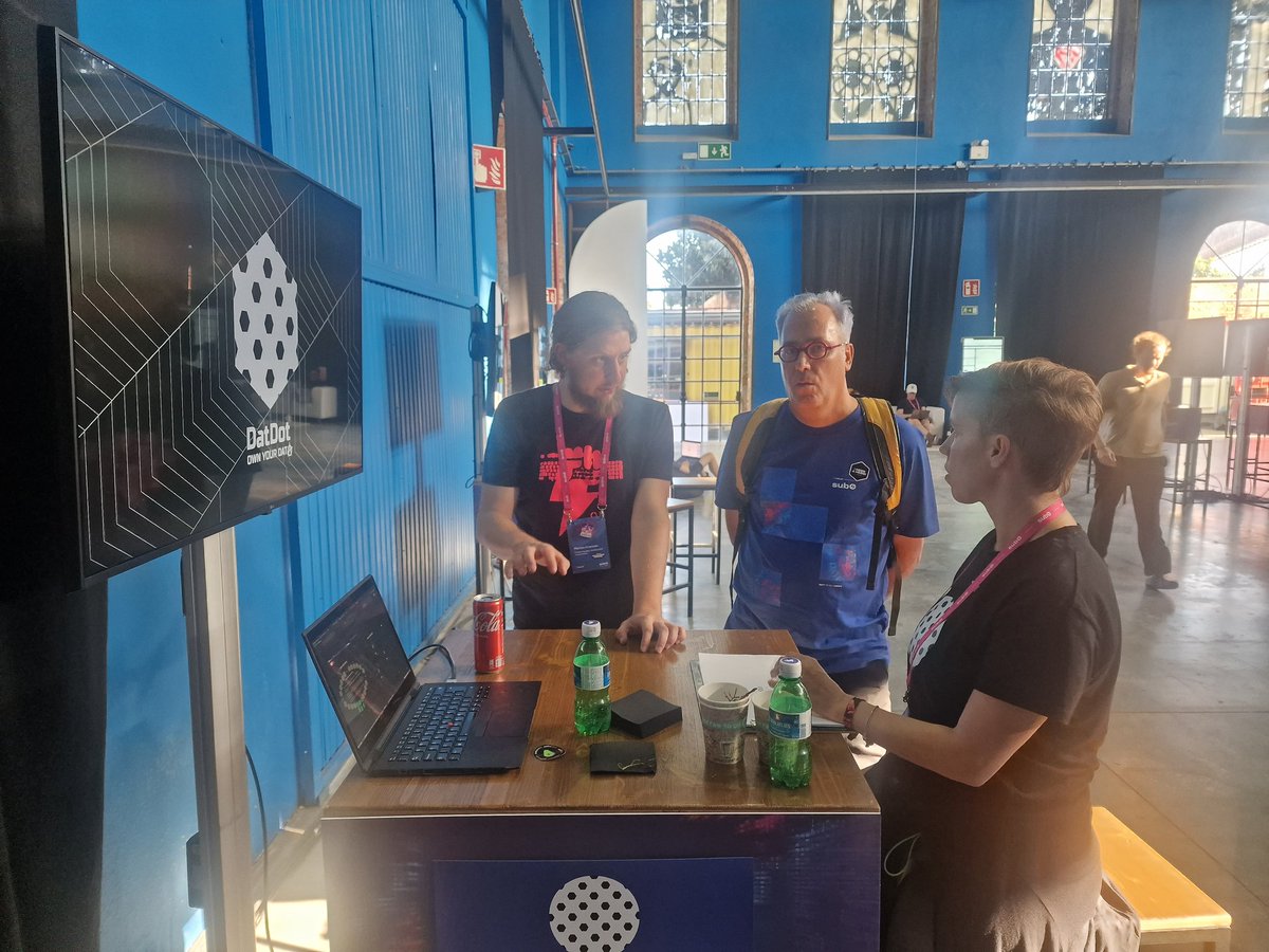 DatDotOrg's tweet image. It was lovely to meet some of you yesterday in Lisbon. If you are not yet part of our Discord, you can join us there.
Happy to hear more of your questions and help you get started with trying to figure out how to use dat in your project! 🖤