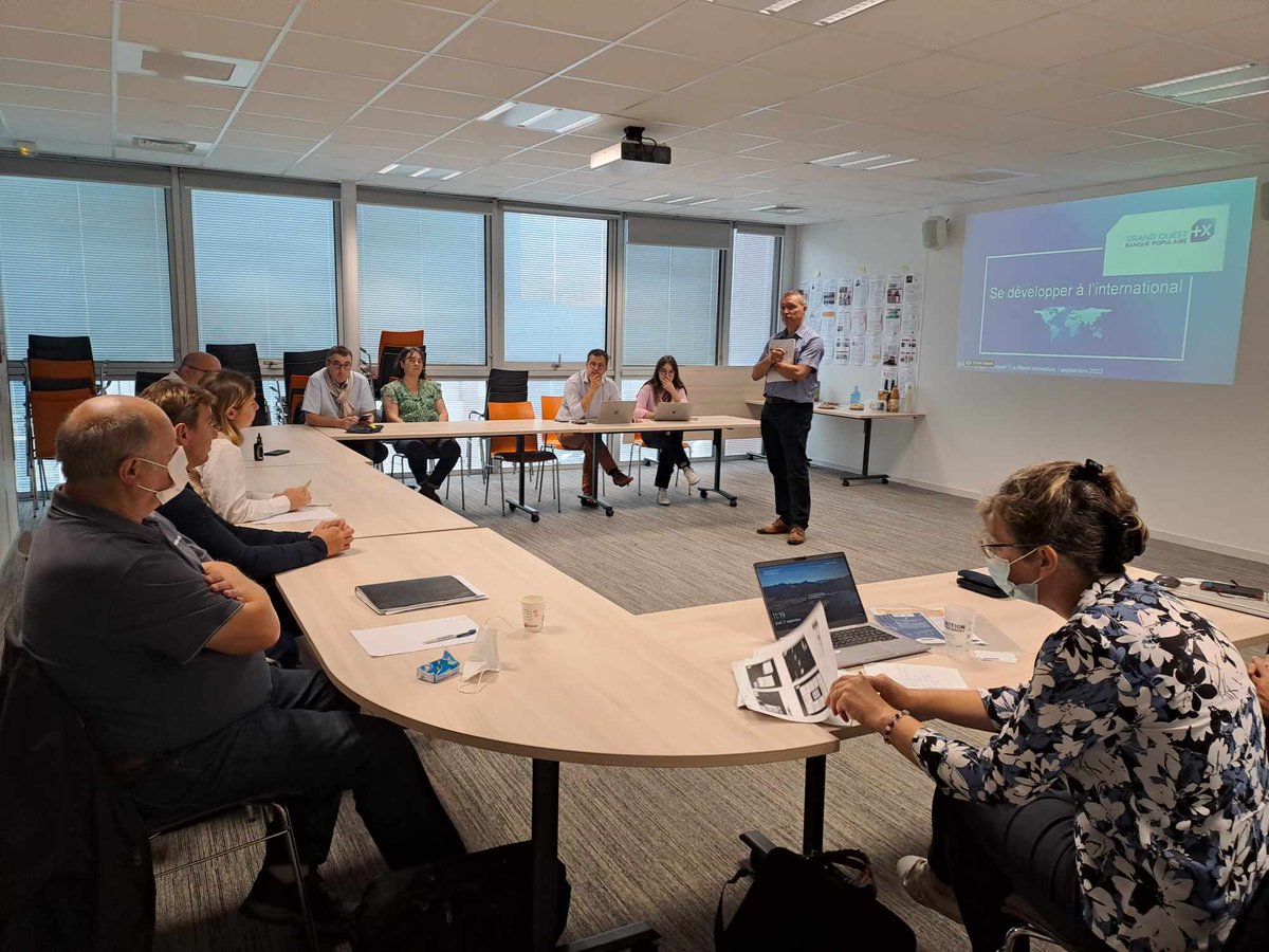[ conférence #internationalisation ] 

▶ Aujourd'hui, la Banque Populaire Grand Ouest et la CCI Le Mans Sarthe donnent une #conférence à Le Mans Innovation sur les clés du #succès pour se #développer à l’#étranger🎙️🌍🚀
