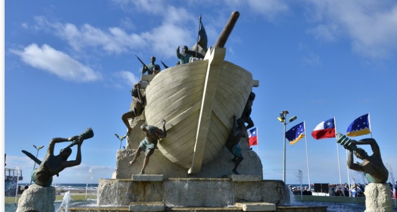 El 21 de septiembre de 1843, el presidente Manuel Bulnes lideró la toma de posesión del Estrecho de Magallanes, consolidando el control de Chile sobre esta vital ruta marítima. Un hito que fortaleció la posición estratégica de Chile como puerta de entrada al continente americano.