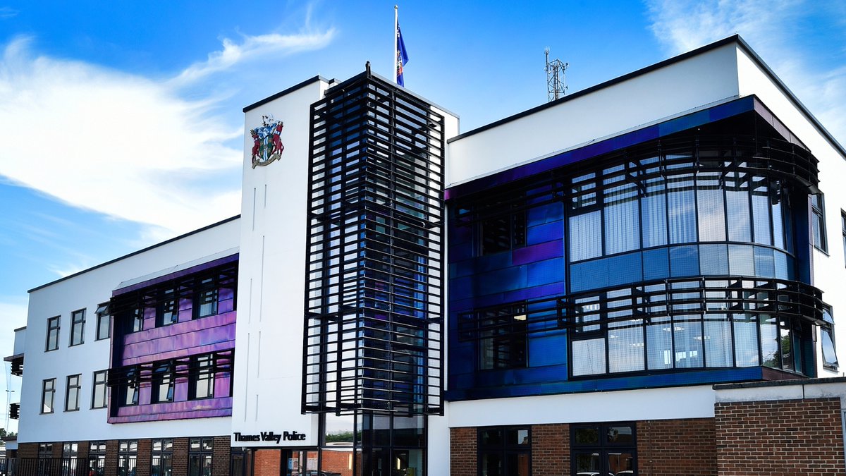 ThamesVP's tweet image. ⭐ Thames Valley Police is seeking highly effective leaders in a number of #Superintendent roles.  

We welcome applications from high performing senior leaders with a desire to lead in one of the largest police forces in the country.

Learn more &amp;amp; apply: orlo.uk/RUGt6