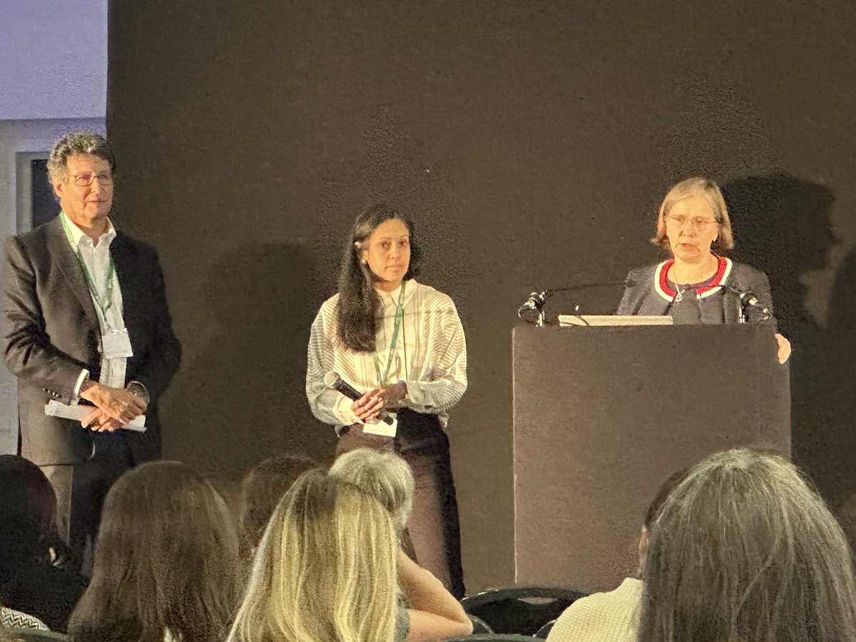 Fantastic talk from <a href="/LucyChappell2/">Lucy Chappell</a> on what the NIHR can do for you with an example of what it can do for you by <a href="/JenieSparkes/">Jenie</a> @ NIHR &amp; NHS Research NHS and You Conference for people new to research NIHRN2R23 <a href="/NIHRresearch/">National Institute for Health and Care Research</a>