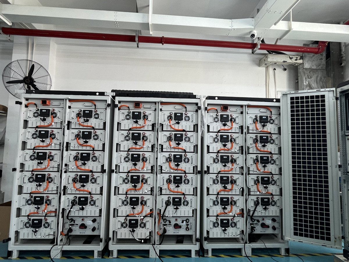 CrystalHua6's tweet photo. 500KWH energy storage system with 100KW PCS and 180KW MPPT https://t.co/EOwCGqSwb8