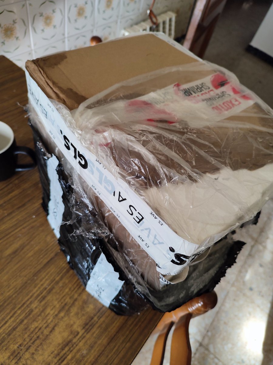 Crestongames tweet media