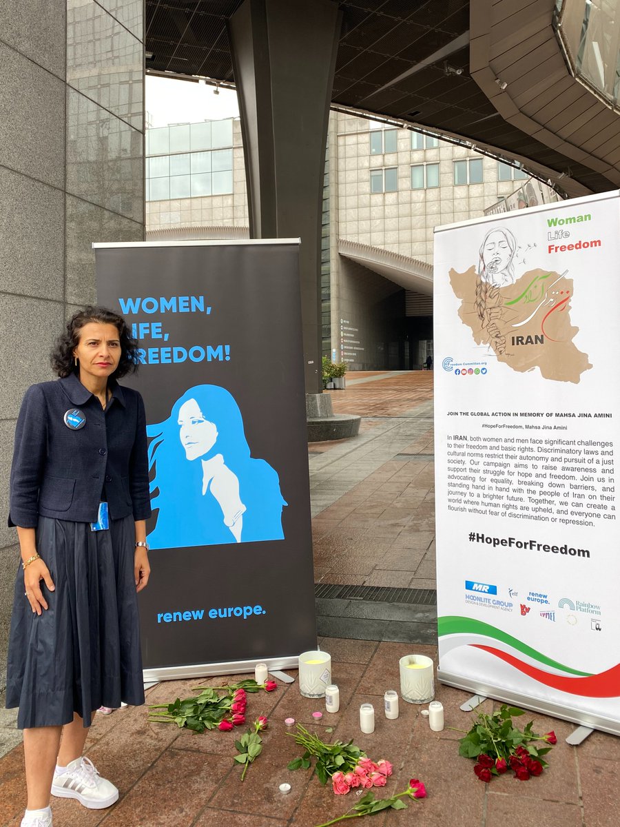 EurLiberalForum's tweet photo. Today the #HopeForFreedom campaign is present outside the European Parliament. 

🕯️Join us there now to light a candle in memory of Masha Jina Amini & show your solidarity for the people of #Iran, who are fighting tirelessly for their equality & fundamental rights 🤝 @AbirAlsahlani, @RenewEurope 

Find out more about the campaign: https://t.co/jFfWSmH3TG