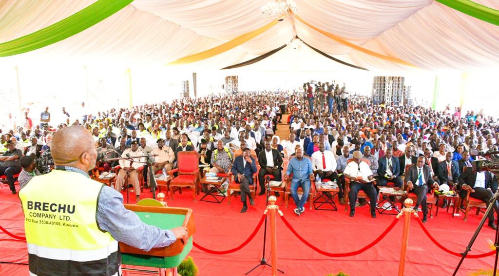 It's a shame that we continue importing both new and second hand clothes into our country, 60 years since we got our independence. 

The hardworking people of Siaya county and the region at large,have the capacity to clothe this country from their cotton farming, get shoes,