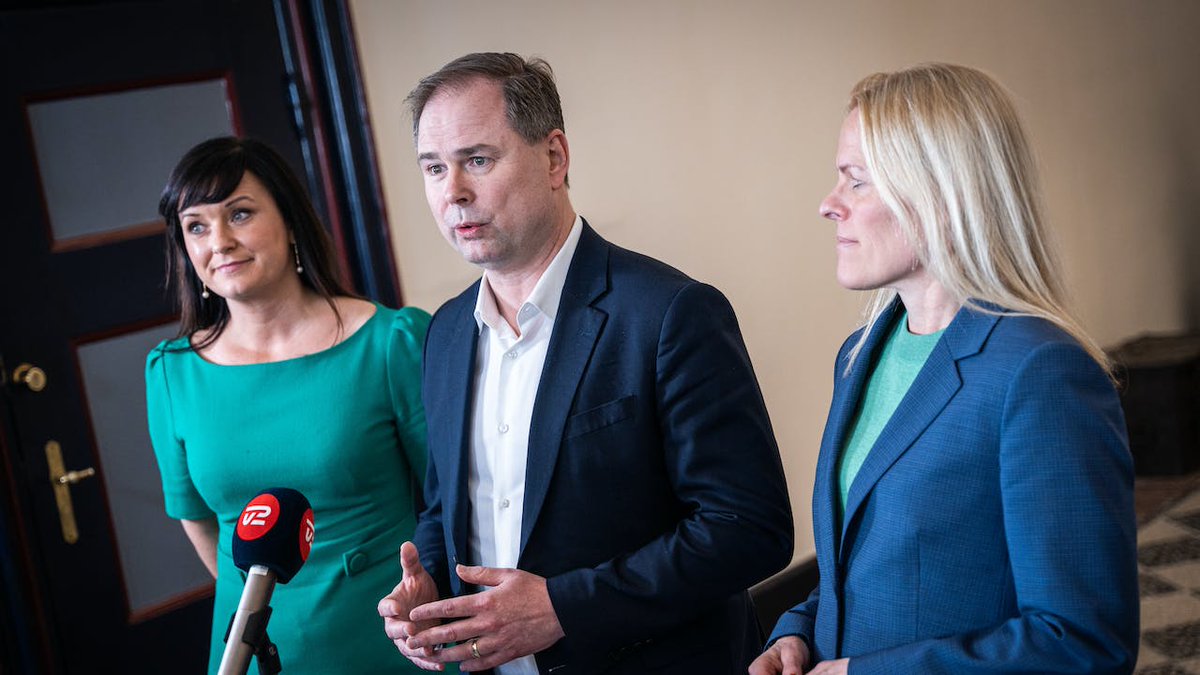 tv2politik's tweet photo. Minister varsler "grundlæggende forandringer" efter nye afsløringer om livsfarlig ældrepleje https://t.co/poRwleGq5Y https://t.co/jeOqpbQiCd