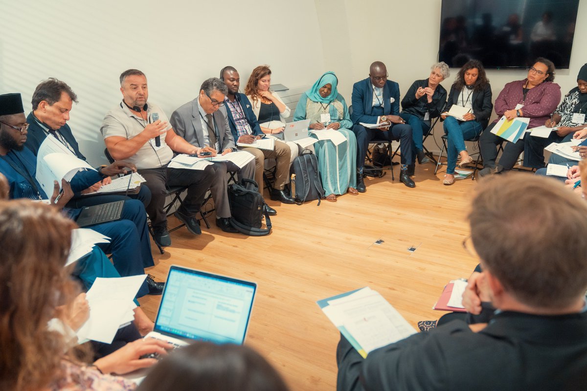 Rabat_Process's tweet image. WG 2⃣ focused on #identification of #missingmigrants and #support to their families.
With C. Bisso, @eaafoficial / M. Sahli-Fadel @achpr_cadhp / P. Themelis, Disaster Victim Identification Unit, Greece @hellenicpolice / M. Ndiaye @MaeseSenegal