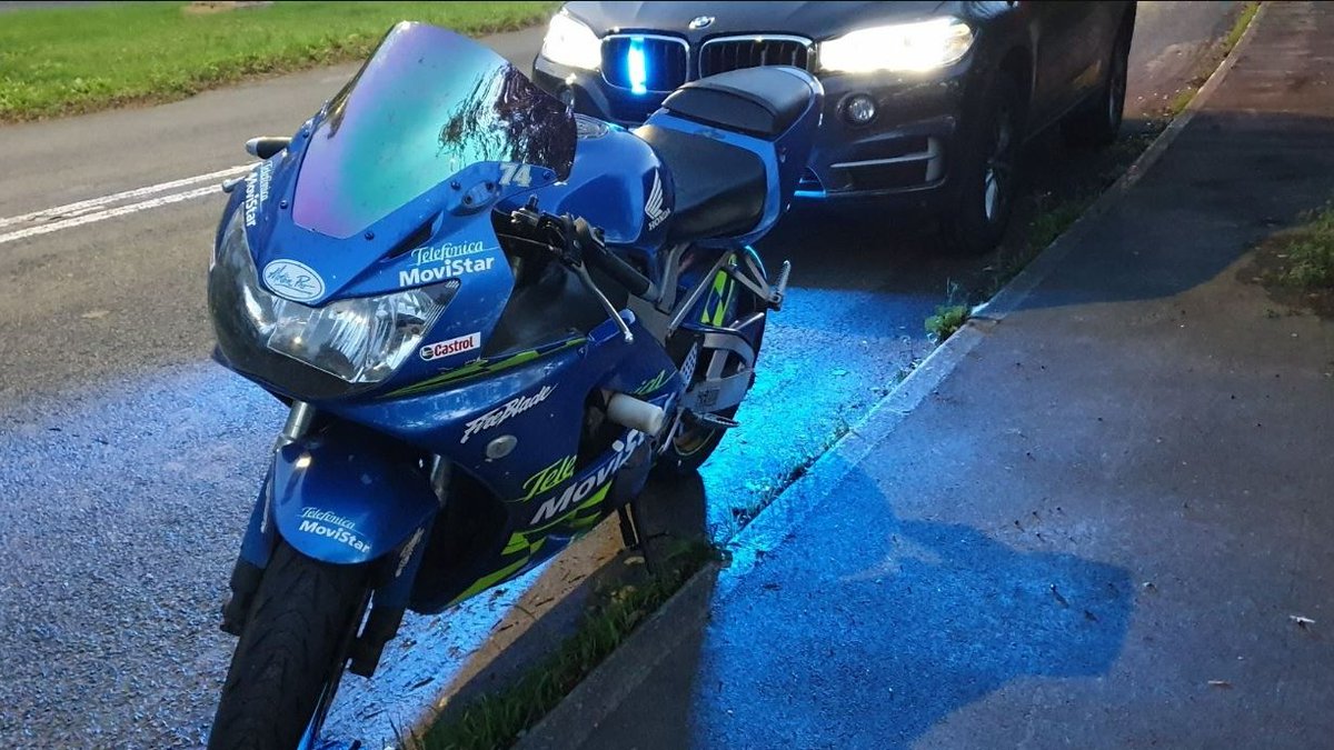 MerseyPolice's tweet image. A successful night in #Sefton for our @MerPolTraffic &amp;amp; @MerPolDogs teams.  A Mercedes driver in #Formby tried to evade us but didn't succeed. So too the rider of the KTM also in Formby. The Honda rider was less evasive but still got a ticket for anti-social riding in #Lydiate 💪