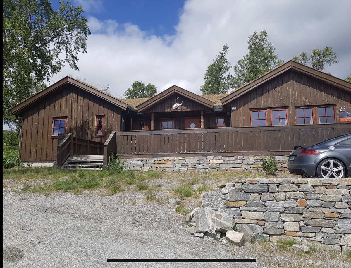 BjornBooks's tweet photo. @goodreads Haukeli, Norwegian mountains, where the ideas and sketches for some of the titles I wrote were born. My favorite place to read has always been in the wild nature, where being surrounded by what gives life allows for relaxation and reflection. 😌😀 https://t.co/RgFACRBJGP