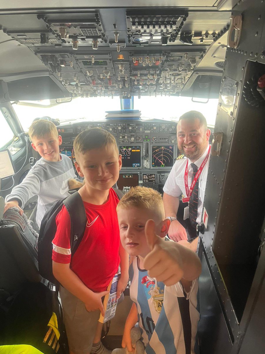 DNY_W's tweet photo. 👨🏻‍✈️ @jet2tweets doing an amazing job, inspiring my nephews to pursue a career in travel… 🛬

Love it! #BePartOfTravel 

❤️🇲🇹✈️ https://t.co/NJdCJ3AKFU