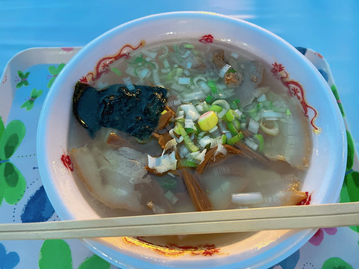 dndc_charco's tweet photo. またらーめん博きたよ！
ミシュランはるちゃんラーメンにしたよ！
大雨だ〜 https://t.co/tc1Zclghc6