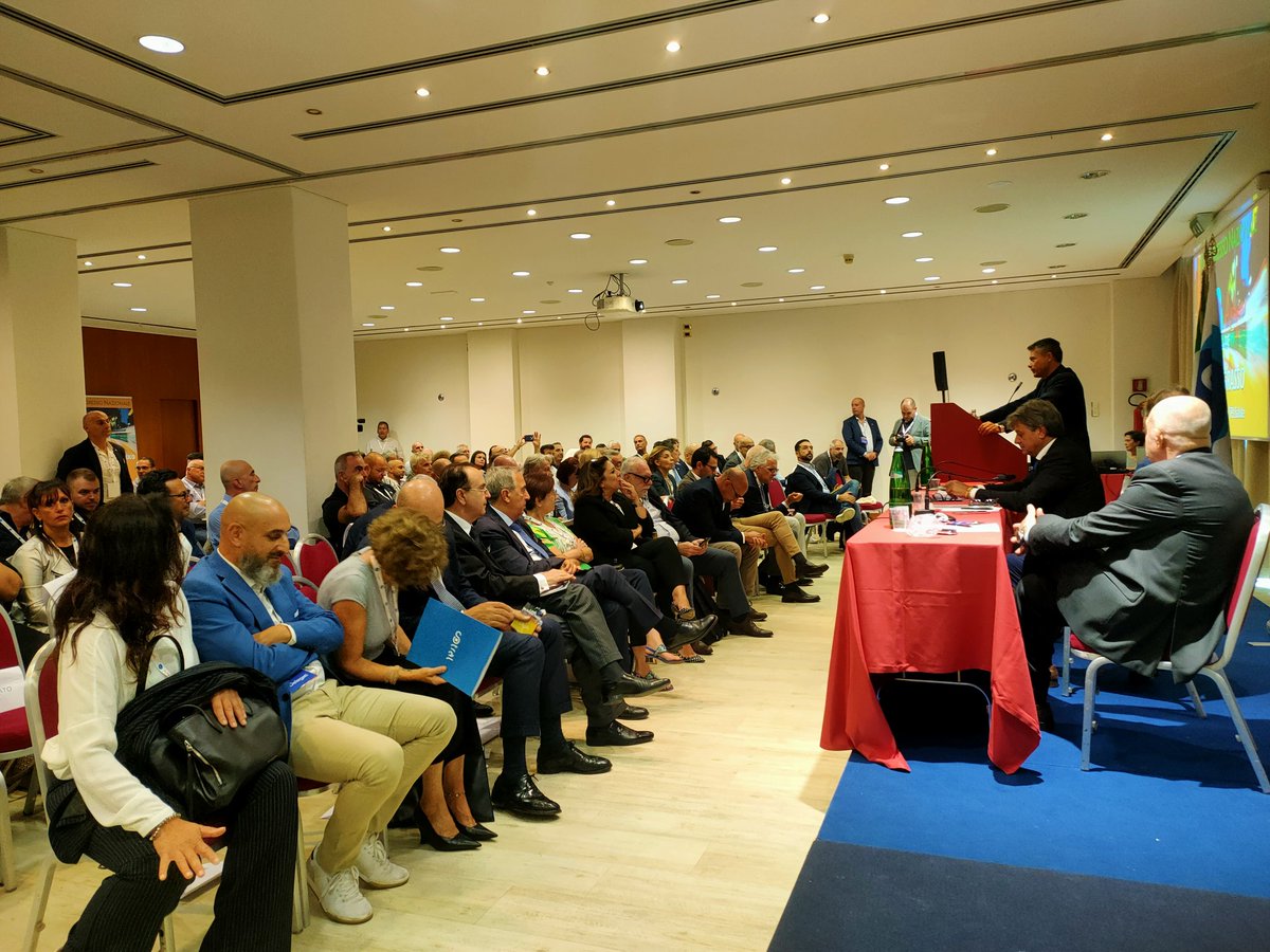 Questa mattina al VI Congresso Nazionale UGL Autoferro. 
#21settembre
