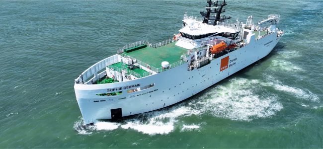 🛳️ En route pour <a href="/laseynesurmer/">La Seyne-sur-Mer</a> pour l’inauguration du Sophie Germain, le tout nouveau navire câblier d’<a href="/OrangeMarine_/">Orange Marine</a> avec <a href="/Cheydema/">Christel Heydemann</a> <a href="/etchoungui/">Elizabeth Tchoungui</a> <a href="/didier_dillard/">Didier Dillard</a> 

⚓️ Hâte d’être à demain !!