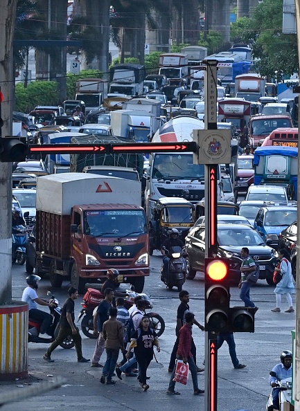 FortuneIndia's tweet image. Govt extends deadline for ‘mandatory testing’ of transport vehicles

#TransportVehicles #NitinGadkari #RoadTransportMinistry #BharatNCAP #SixAirbags #NCAP 

fortuneindia.com/macro/govt-ext…