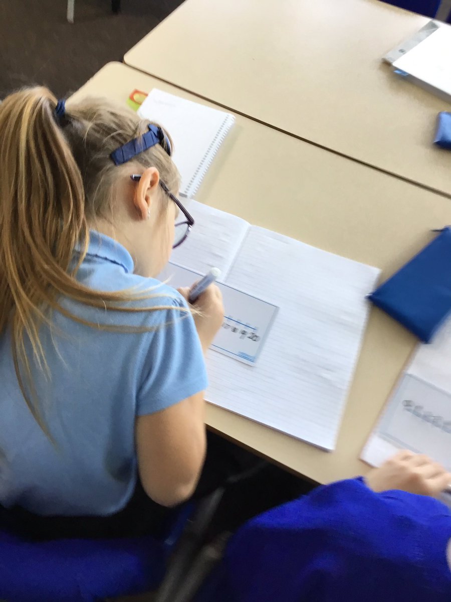 LeysFarm's tweet photo. Year 3 have been using number lines this morning to help them with finding intervals in numbers up to 100. #LFJSMaths @WhiteRoseEd https://t.co/VUG4Q7WqWd