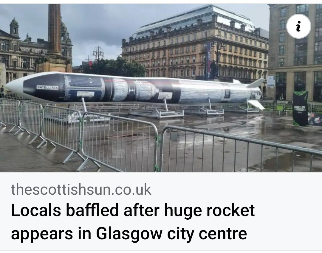 Clantastic's tweet photo. Definitely not the first absolute rocket to be found in George Square.
#glasgow #itisrocketscience https://t.co/EuswZyEQbY