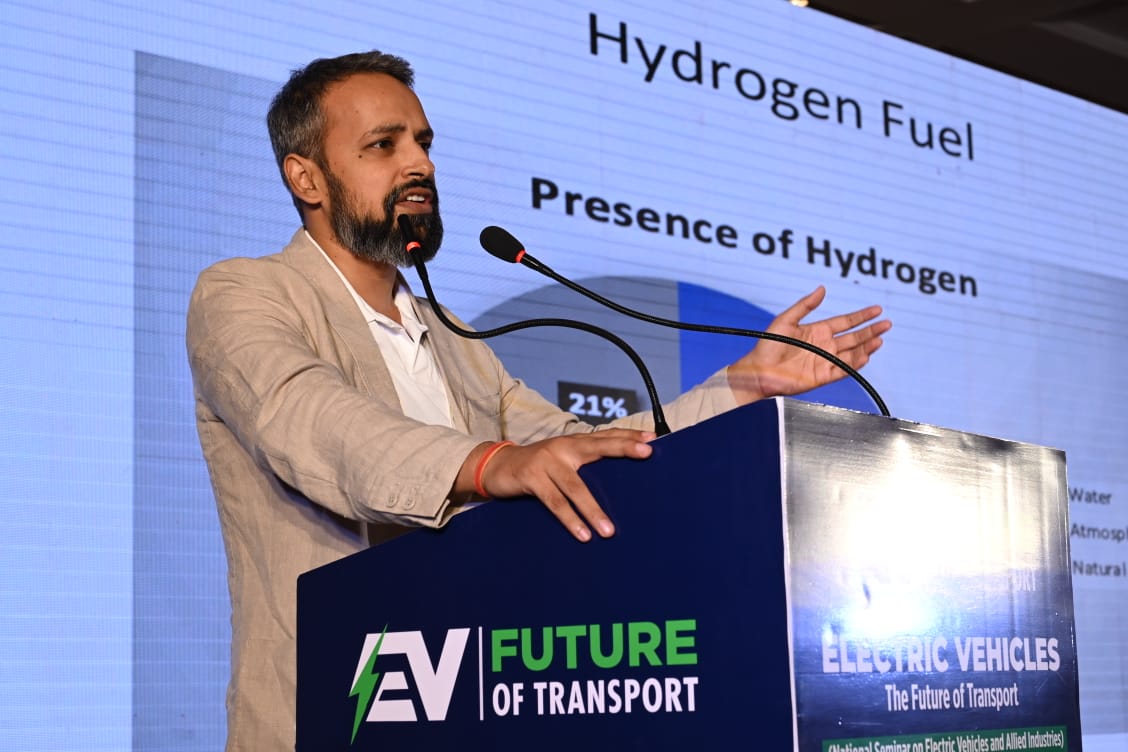 Highflow_'s tweet image. 𝐇𝐢𝐠𝐡𝐟𝐥𝐨𝐰 Team at the 𝐄𝐕 𝐄𝐱𝐩𝐨 in Greater Noida  A glimpse into the future of electric mobility! #EVExpo #Highflow #GreenTechRevolution #energy #power #solutions #batteries #inverter #solar #automotive #tubular #e-rickshaw #motorcycle #leadacid #lithiumion #india