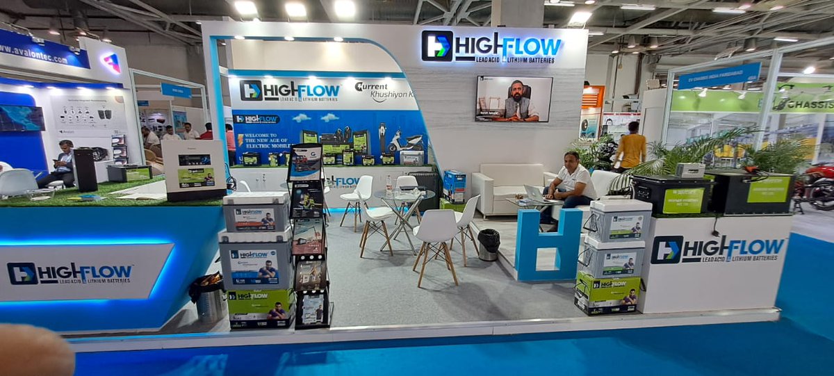 Highflow_'s tweet image. 𝐇𝐢𝐠𝐡𝐟𝐥𝐨𝐰 Team at the 𝐄𝐕 𝐄𝐱𝐩𝐨 in Greater Noida  A glimpse into the future of electric mobility! #EVExpo #Highflow #GreenTechRevolution #energy #power #solutions #batteries #inverter #solar #automotive #tubular #e-rickshaw #motorcycle #leadacid #lithiumion #india