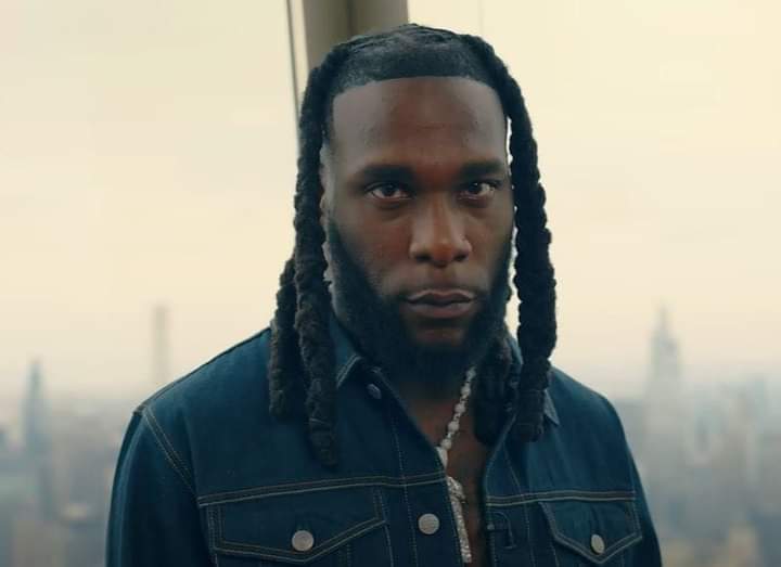 This man was never gonna fill up FNB! 
We won 🇿🇦🇿🇦💃💃, one jollof down! 
AKA also won🕯🕯His Patriotic Spirit is upon us! 
#BurnaBoy