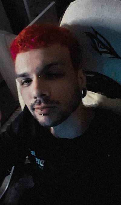 Zoio inchado e cabelo rosa (novamente e finalmente) https://t.co/yD8sfLu1iE