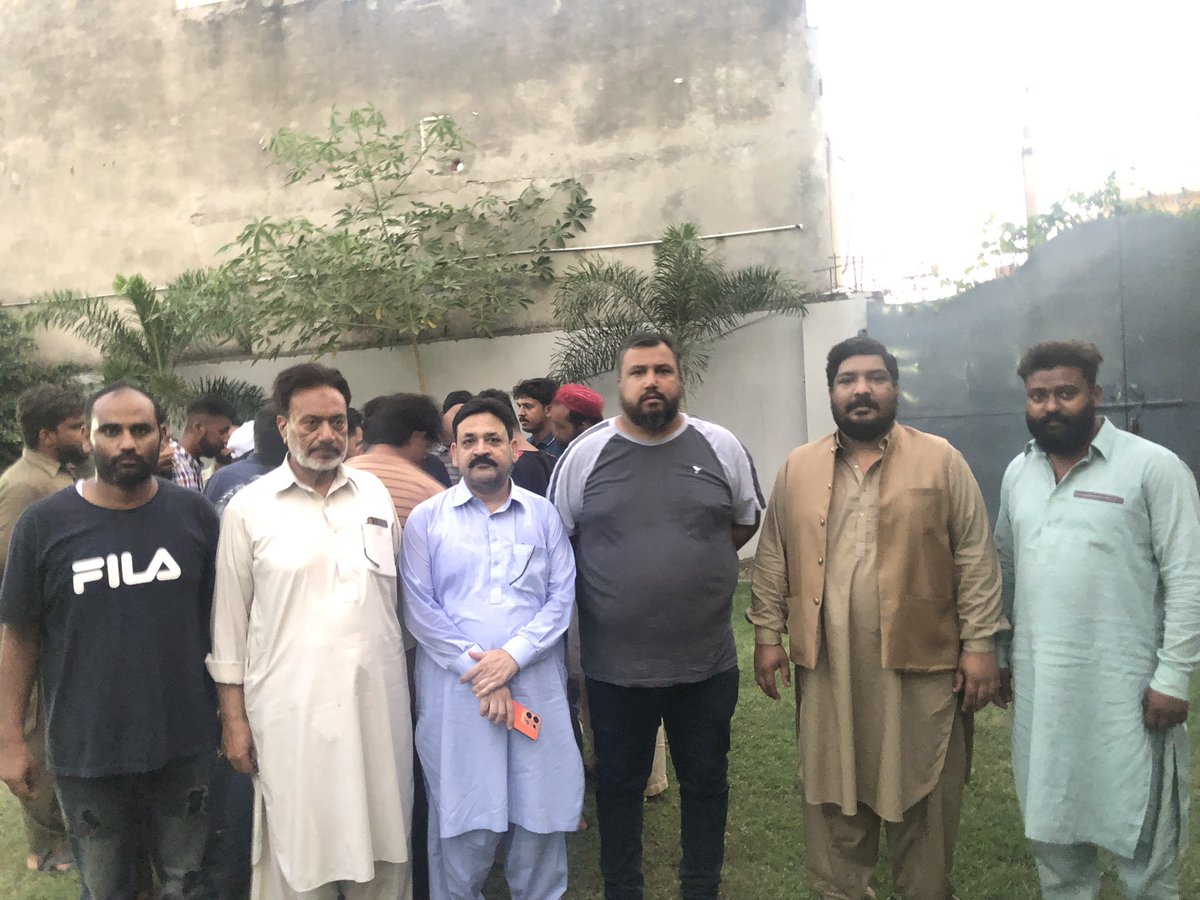 DrSelvesterPPP's tweet photo. PPP SialkotCityPresident ChAzharAliDayalAdv TicketHolder PP37, GeneralSecretaryPPPSialkot City MalikAliAwan, Information SecertaryPPPSialkot @Aftab552572581,FaisalGujjar ExTicketHolderPP38, President PPP MinorityWingSialkot @DrSelvesterPPP     #SialkotBilawalKa @BBhuttoZardari https://t.co/epjtr9cEXl