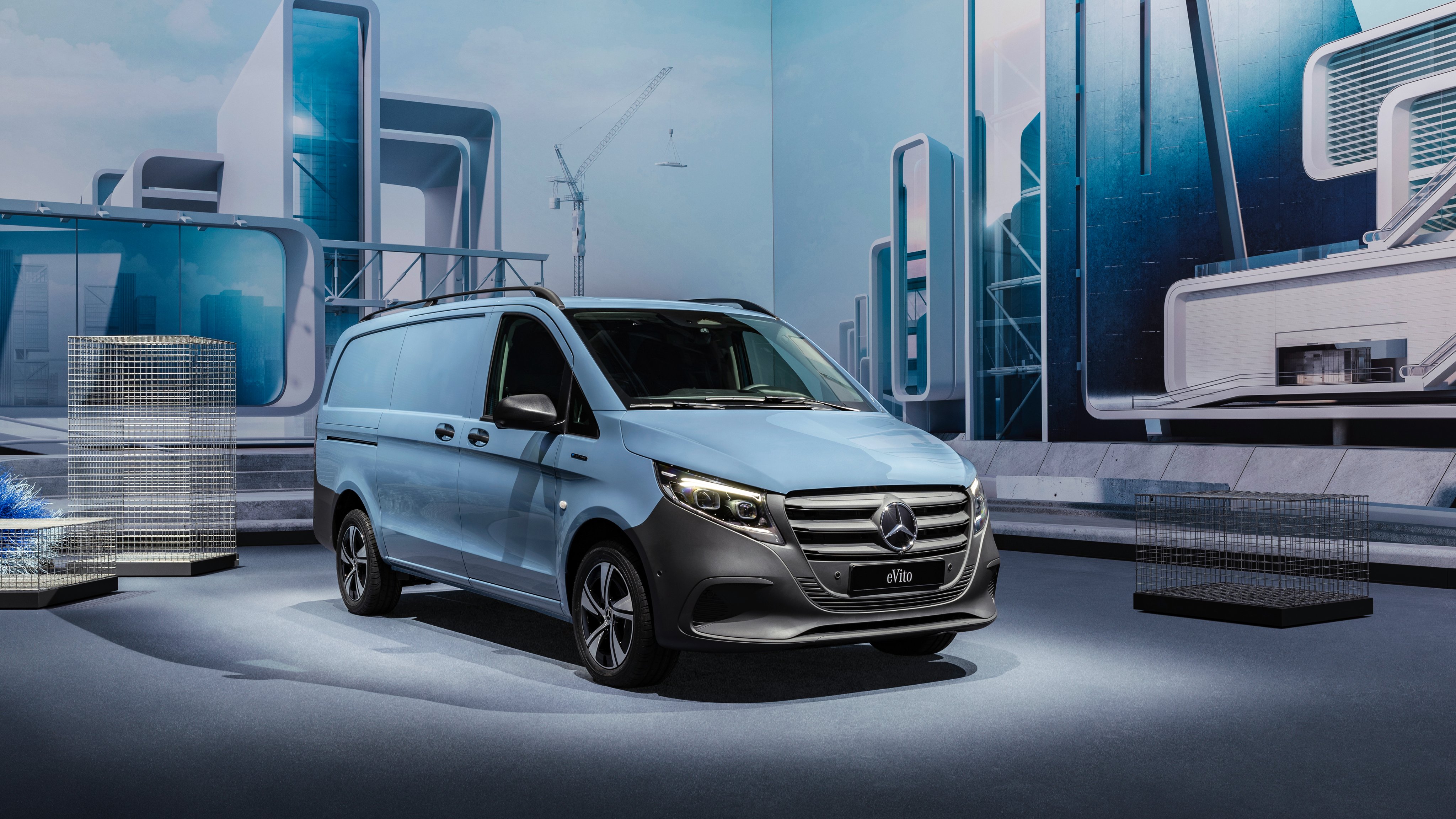 Mercedes-Benz Press on X: The new front design of the new #eVito and #Vito  is characterised by a striking radiator grille & powerfully drawn bumper  making them more modern and dynamic. The
