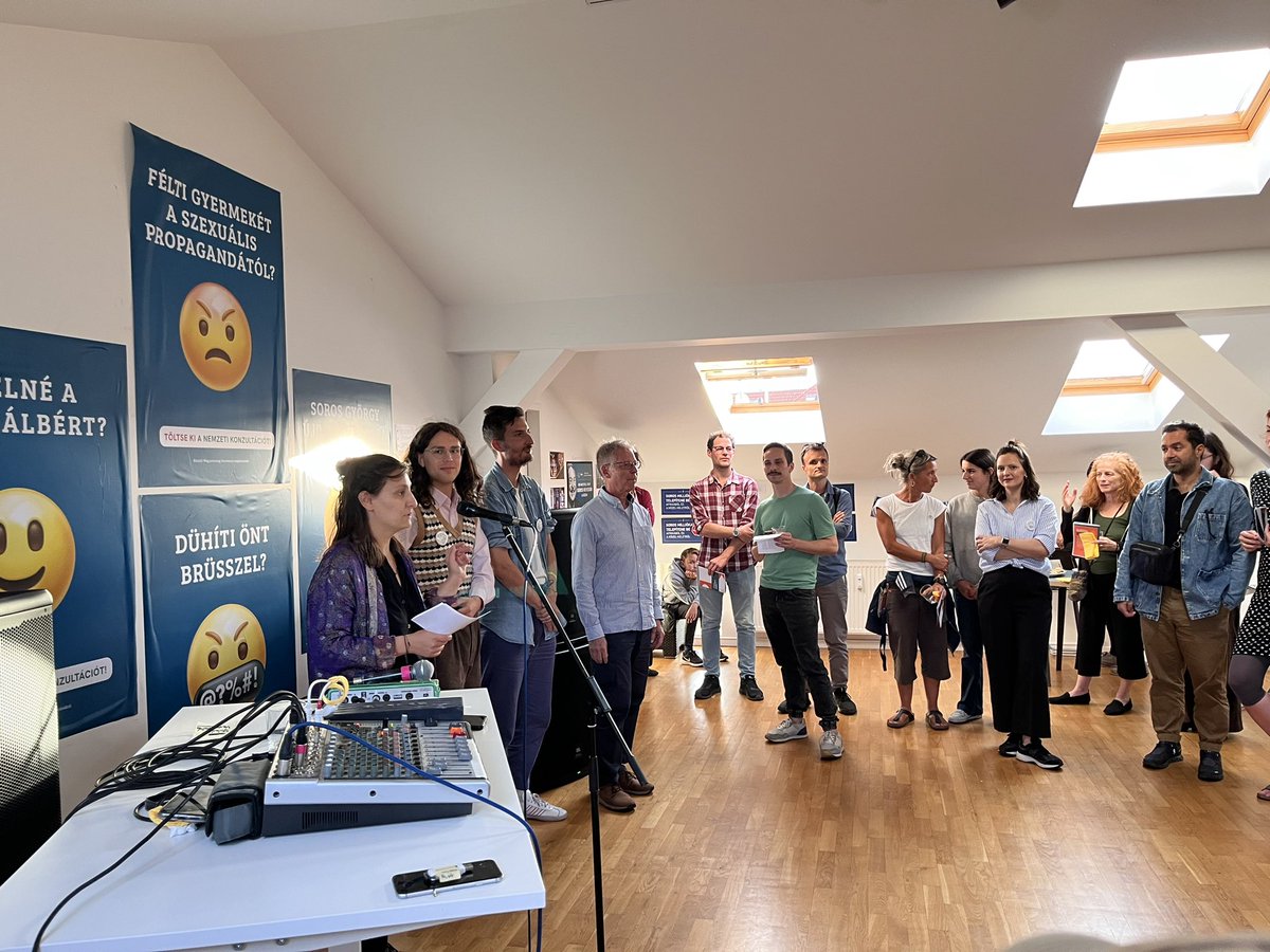 MiCT - Media in Cooperation and Transition tweet media