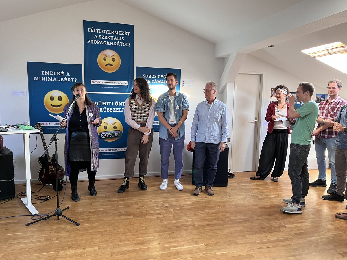 MiCT - Media in Cooperation and Transition tweet media