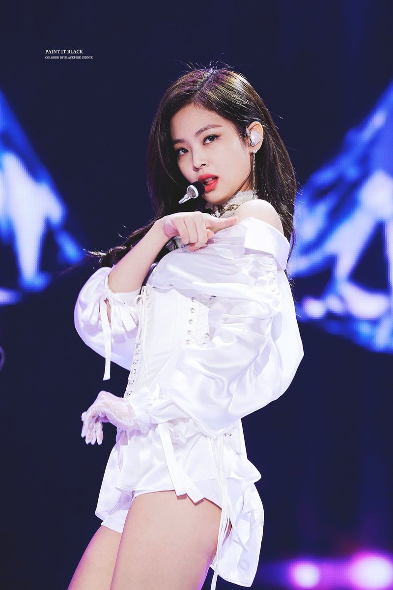 มาค่าา ก่อนนอนมาฟัง SOLO กันเถอะ เลทโกๆ 

#BLACKPINK #JENNIE #SOLOTO1BILLION