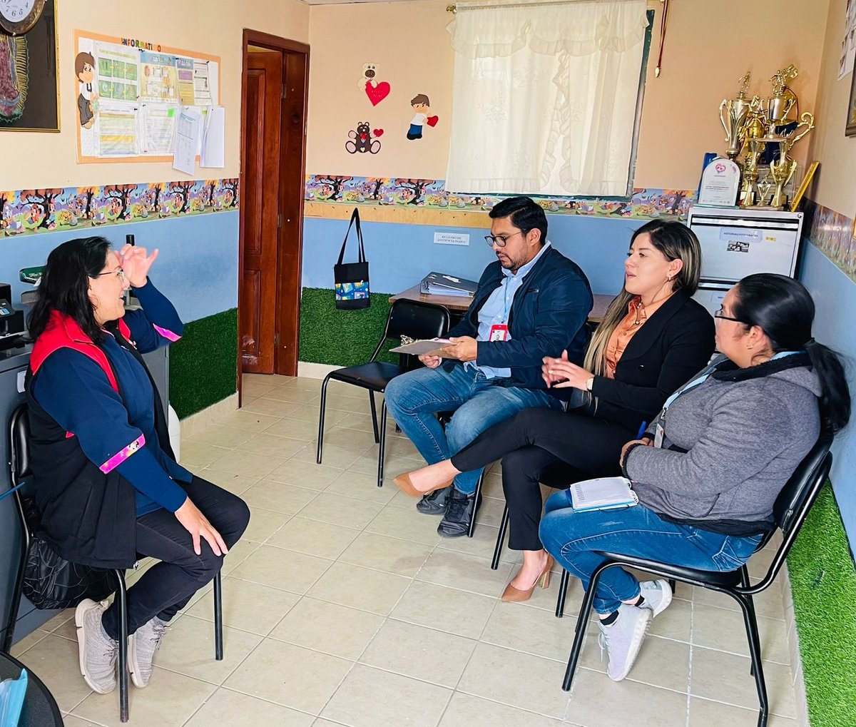 IEPS_Ec's tweet photo. 📍 #Pelileo | Nuestra Dir. Zonal 3 Paulina Tamayo visitó la Fundación de Personas con Discapacidad "San José de #Huambaló", con el objetivo de brindar asesoría y asistencia para potenciar sus emprendimientos y mejorar sus procesos.

#NuestroTrabajoContinúa 
#ImpulsoProductivoEPS https://t.co/kt2J6H3dGv