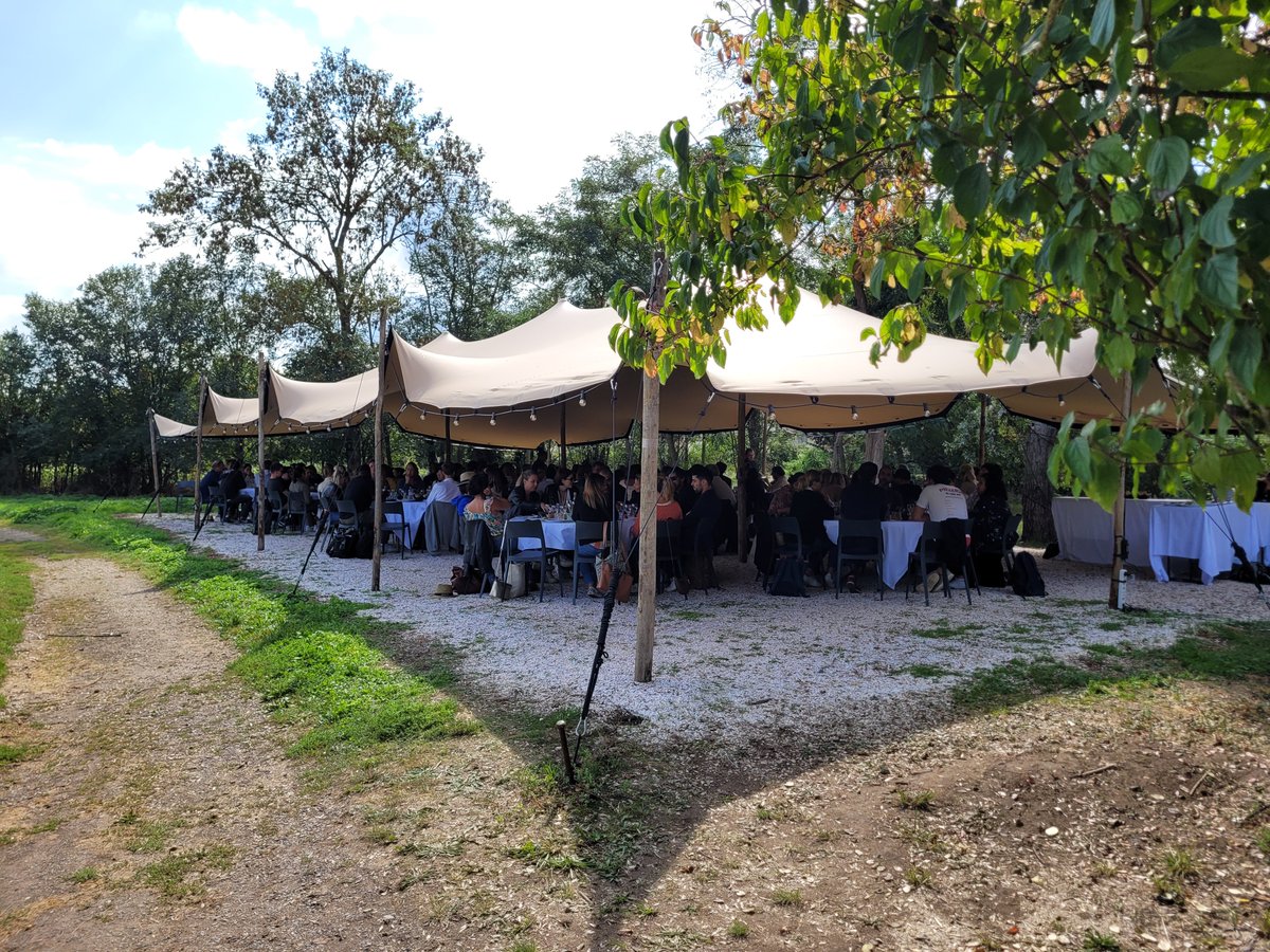 Retour en 📸 et en 🔢 de l’Université d’été, saison 2, d'Isoskèle : 
👌150 participants
✨42 intervenants
📣28 masterclass
🎬22h de contenus
🎙12 pitchs clients
🕹4 business games 
🌞1 summer party
En bref, 2 jours de synergies, d’inspiration et de coopération tous ensemble !