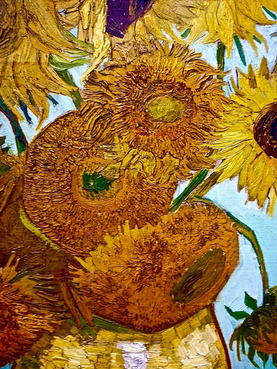 The stunning closeup of #VanGoghs sunflowers reminds one of just how extraordinary his sense of color, shape and expressive paint handling was. That he is one of the most beloved artists in the world is not surprising when his gifts are fully appreciated and celebrated.