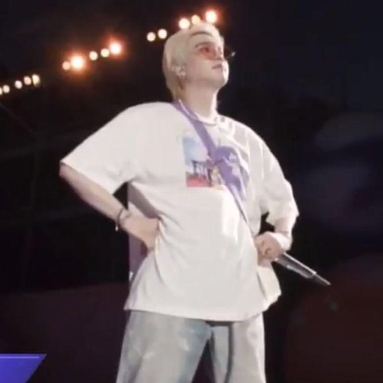 Healinghours7's tweet photo. smoll yoongi : an adorable thread for yoongi missers https://t.co/D9EIaEkFV8