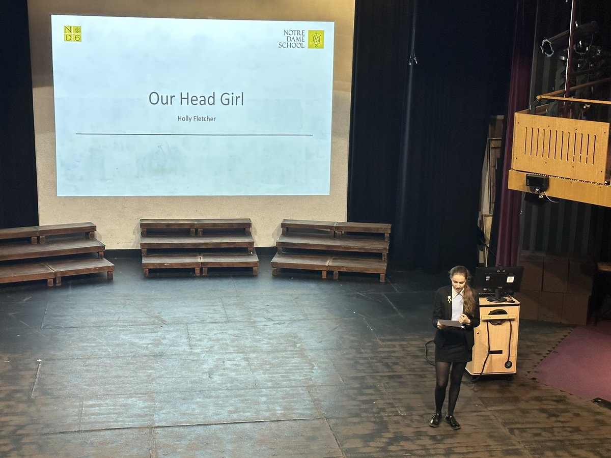 NotreDameCobham's tweet image. It was a full house at our #sixthform  @NotreDame_ND6 #openafternoon today! With so many subjects on offer, the students have lots to think about for the next step in their academic journey! #decisionsdecisions #makeaninformeddecision #asktheexperts at #ND6 😊👍