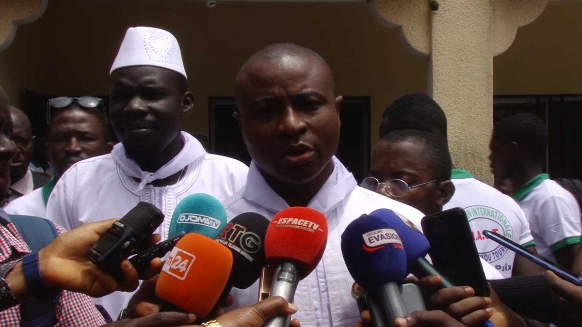 bea_oye's tweet photo. La position du non-alignement de la Guinée réaffirmé par le Colonel Mamadi Doumbouya est une option historique assumée.
Nos vives félicitations à lui. https://t.co/4744ziYfHg