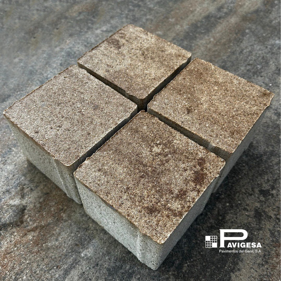 Pavigesa's tweet image. Hoy os mostramos uno de nuestros últimos pedidos entregados:

#adoquín en formato 10x10x08 cm sin bisel Serie Stained color Versalles

Este modelo ha sido fabricado exclusivamente en este color a petición de uno de nuestros clientes.  

#SomosLaBasedetuciudad.