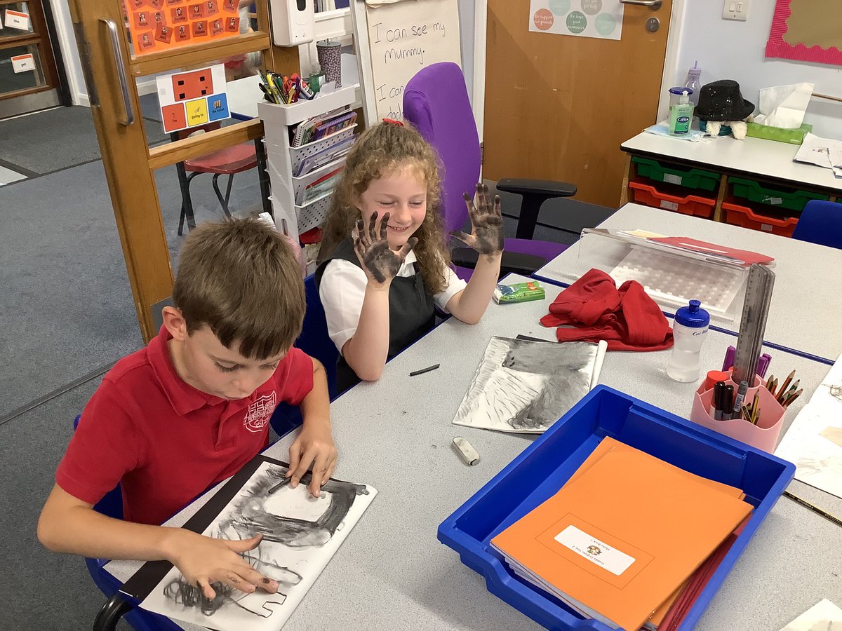 Barfordstpeters's tweet photo. We’ve been getting messy with charcoal in our art lessons in year 2. We have been using this medium to try and recreate Turner’s beautiful painting of London in Flames. The charcoal helps us to create a smoky effect. #bspArt https://t.co/YSBbMVKYX5