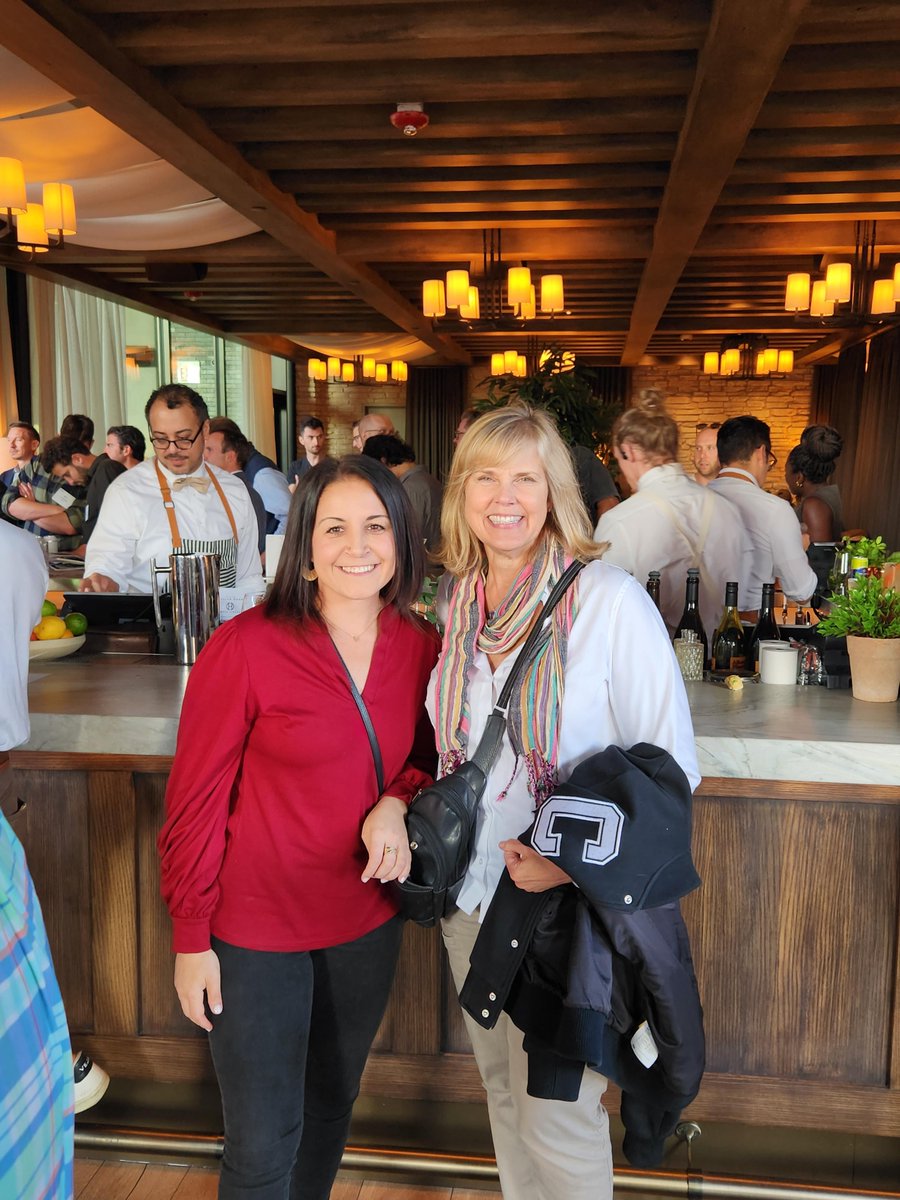 ncsolutions's tweet image. Let’s make a toast to #TeamNCS in Chicago 🥂enjoying good company and tasty beverages at a recent happy hour. It was so much fun, our friendly photo bomber wanted to get in on it 📸💣😂!

#teamworkmakesthedreamwork #NCStyle #team