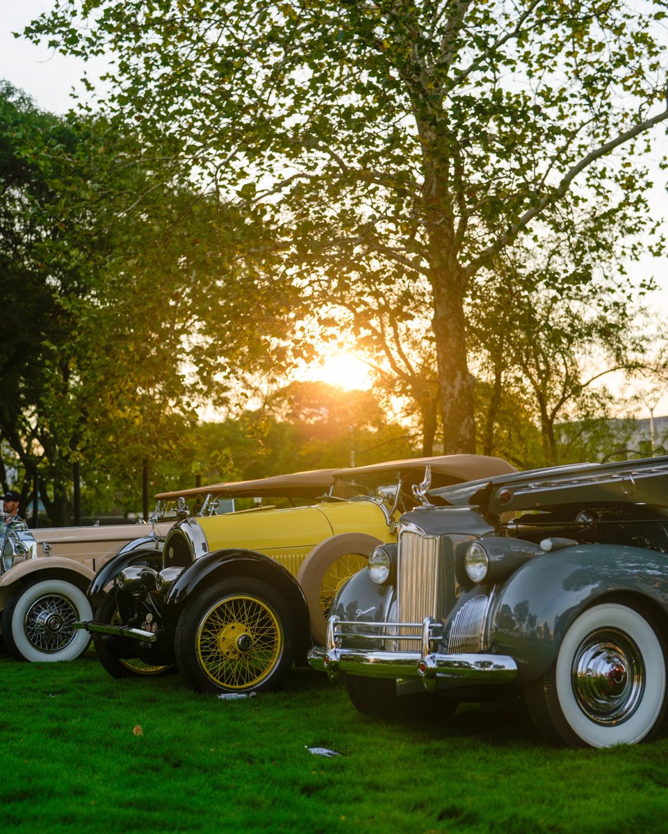 Attention weather watchers! 🌞 ⁣
⁣
Mother nature has blessed us with a beautiful weekend for the <a href="/DetroitConcours/">Detroit Concours d'Elegance</a>. Avoid the line and purchase your tickets ahead of time: bit.ly/3O35Ks5.