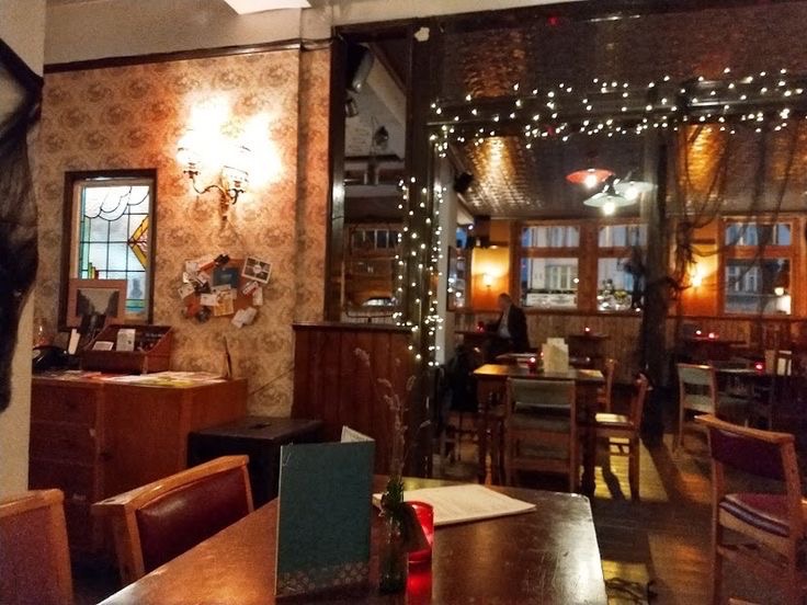 Goldsmiths Arms (@goldsmithspenge) on Twitter photo The world is starting to look festive.. details of Christmas at the Goldsmiths coming soon 🎄 The world is starting to look festive.. details of Christmas at the Goldsmiths coming soon 🎄