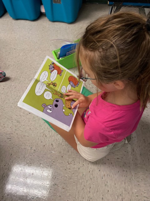 Duello_AP's tweet photo. While @DuelloReed2 's class was independently reading, I was impressed by Hannah. Her book had a TON of dialogue in it. She was intentionally changing her tone as she read! Way to go, Hannah! #WeAreDuello #WeAreWentzville #LearningGrowingLeading @DUE_Principal @duello_office https://t.co/ZYo6u5cgQY