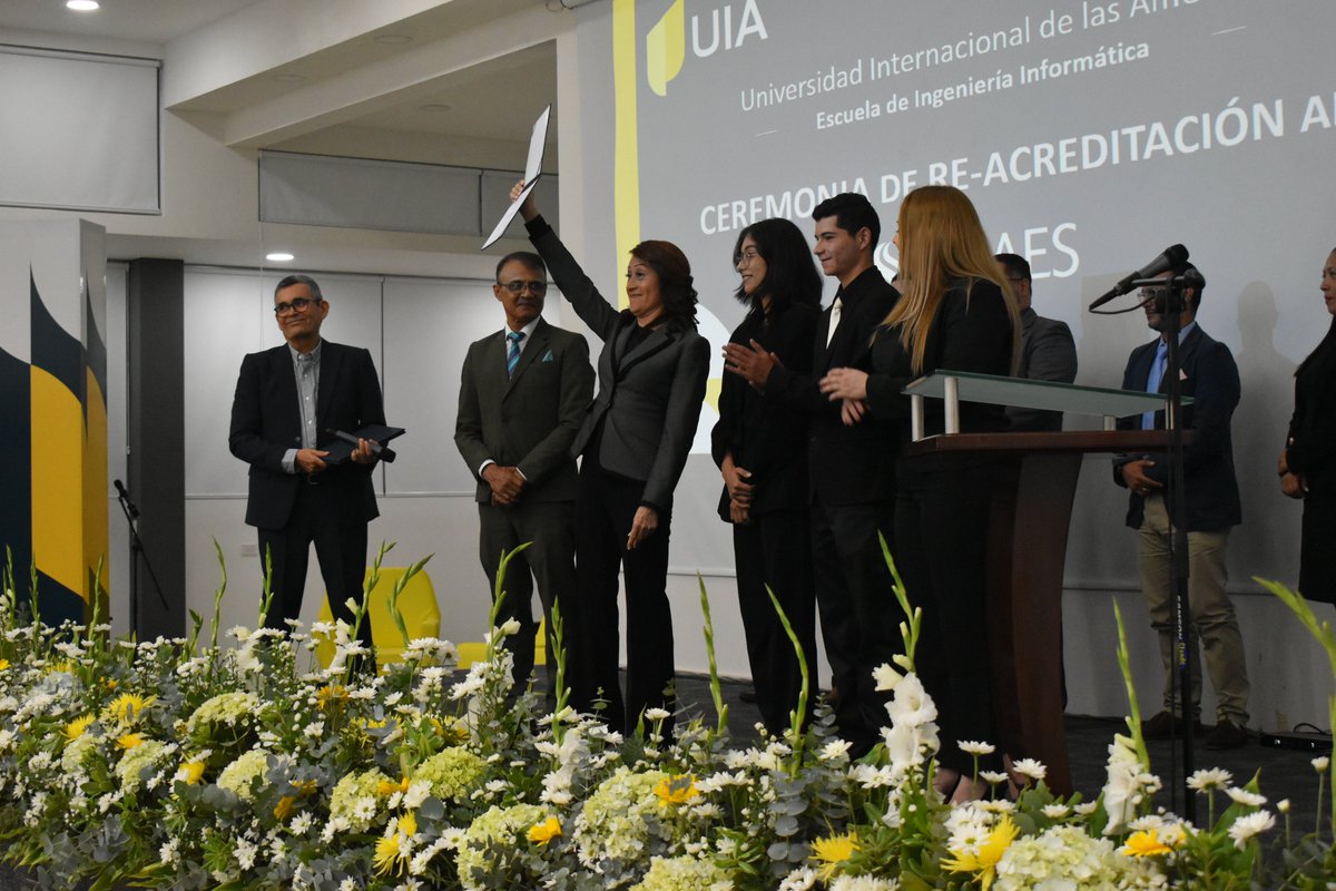 Universidad Internacional de las Américas tweet media